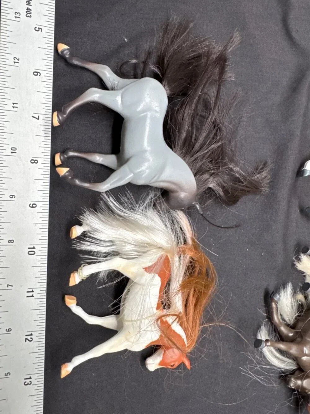 Vintage Plastic Toy 5 Horses With White Mane & Tail 5